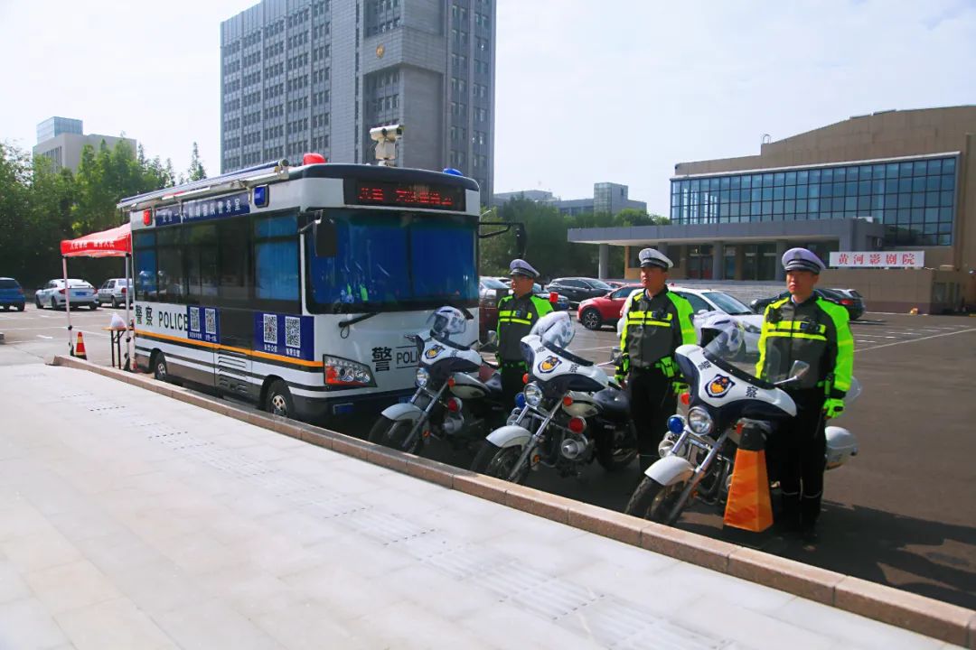03.jpg