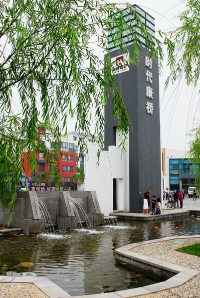 145711ypp00zdpbrn60twt.jpg
